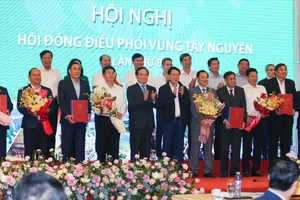 Phó Thủ tướng Trần Lưu Quang chủ trì trao quyết định Quy hoạch vùng Tây Nguyên