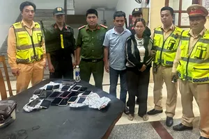3 người đến TP Bảo Lộc trộm 17 điện thoại