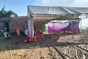 Hai bé gái đuối nước dưới ao trước nhà