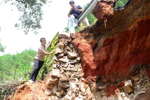 Đèo Tà Nung có nguy cơ tiếp tục sạt lở 