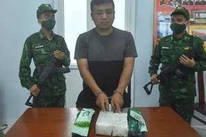 BĐBP Tây Ninh bắt giữ người nước ngoài vận chuyển 2 kg ma túy từ Campuchia về Việt Nam