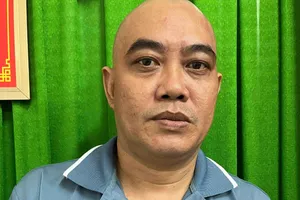 1 người trốn truy nã sang Campuchia, về TP.HCM thì bị bắt