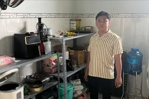 2 vợ chồng ở tỉnh Tây Ninh lên mạng bán thực phẩm chức năng giả