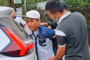 Lái ô tô mang ma túy vừa qua đèo Bảo Lộc thì bị bắt