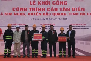 Khởi công xây cầu Lâm Đồng thay cây cầu sắt cũ ở Hà Giang