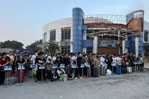 Tây Ninh tiếp nhận 176 người làm việc trong công ty lừa đảo ở Campuchia 