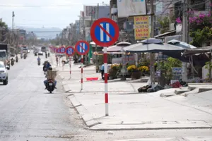 23 biển báo cấm đậu xe ngày chẵn trên... 1 km đường