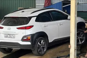 Tai nạn hy hữu khiến nữ chủ tiệm rửa xe tử vong