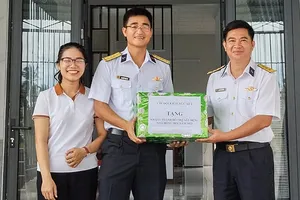 Vùng 4 Hải quân bàn giao nhà cho quân nhân có hoàn cảnh khó khăn