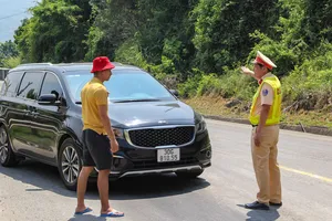 Cấm ô tô qua đèo Cả, phân luồng giao thông ra sao? 