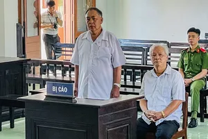 Cựu chủ tịch UBND tỉnh Phú Yên Phạm Đình Cự lãnh 3 năm tù cho hưởng án treo