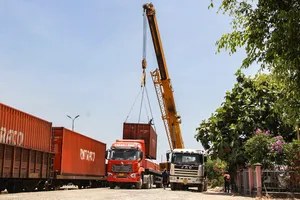 Ngưng các tàu hàng từ ga Sài Gòn đi ga Hà Nội và ngược lại