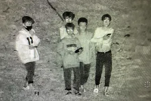 Nhiều người tụ tập ném đá vào ô tô chạy trên cao tốc Cam Lâm - Vĩnh Hảo