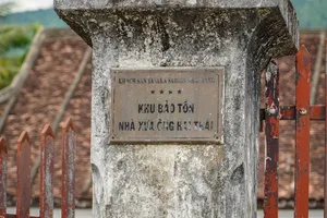 Hoang tàn di tích nhà xưa ông Hai Thái 100 tuổi