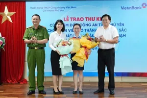 Nữ giao dịch viên giúp người phụ nữ tránh bị lừa 100 triệu