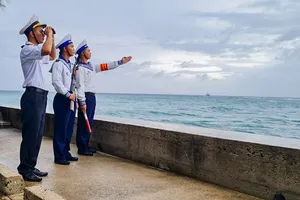 Canh giữ biển trời Trường Sa