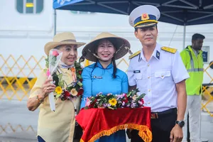 Khánh Hòa đón đoàn khách tàu biển đầu tiên từ khi cảng Nha Trang đóng cửa