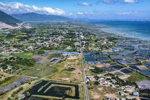 Đề xuất phương án xây sân bay quốc tế thứ 2 ở Khánh Hòa 