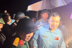 Diễn biến tìm kiếm 2 phi công trong vụ rơi máy bay quân sự Yak-130 