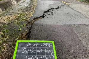 Đề nghị công bố tình huống khẩn cấp về thiên tai trên quốc lộ 27C qua đèo Khánh Lê