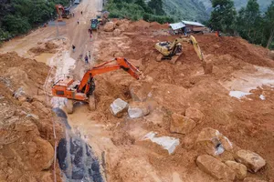 Xem xét đóng đèo Khánh Lê thêm 1-2 ngày