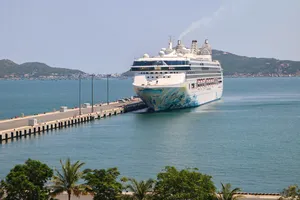 Du thuyền 5 sao Star Navigator đưa 1.000 du khách đến Khánh Hòa