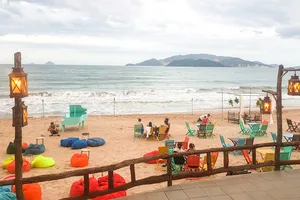 Lãnh đạo TP Nha Trang nói gì về quy định cấm thả diều trên bờ biển?