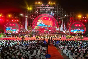  Tỉnh Phú Yên đón nhận huân chương Lao động hạng nhất 