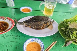 Chủ bè nổi bán cá bò hòm 3,5 triệu/kg bị phạt hơn 20 triệu 