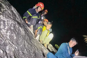 Cứu kịp thời 3 thanh niên bị lạc trên núi Hoàng Ngưu Sơn