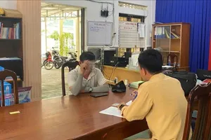 Tài xế xe khách vượt ẩu trên đèo Khánh Lê bị lập biên bản 