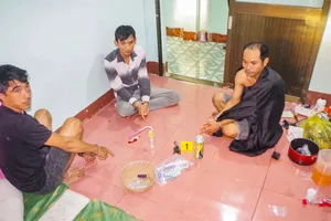 4 nam nữ thuê nhà để sử dụng ma túy