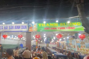 Nha Trang: Kiểm tra 1 quán hải sản, phát hiện nhiều vi phạm