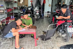 Hàng chục tiệm sửa xe ở Lâm Đồng ký cam kết không độ, chế xe máy