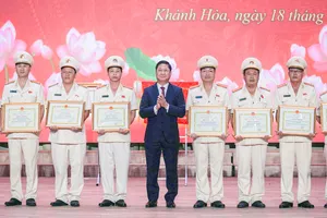Công an tỉnh Khánh Hòa đón nhận danh hiệu Anh hùng Lực lượng vũ trang nhân dân