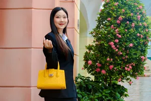 Thời trang da đà điểu, cá sấu Khatoco: Tôn vinh phái đẹp bằng vẻ đẹp vượt thời gian