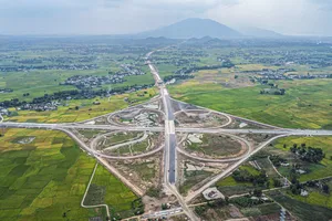 20 km đầu cao tốc Khánh Hòa - Buôn Ma Thuột đang về đích