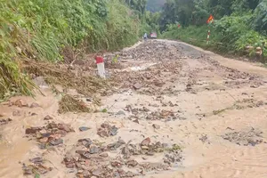 Sạt lở tuyến đường nối đồng bằng với các xã miền núi Khánh Hòa