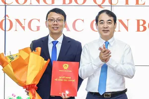 Khánh Hòa công bố các quyết định nhân sự chủ chốt, điều động nhiều nhân sự quan trọng