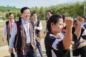 Phó Thủ tướng Mai Văn Chính dự ngày hội Đại đoàn kết toàn dân tộc ở Khánh Hòa