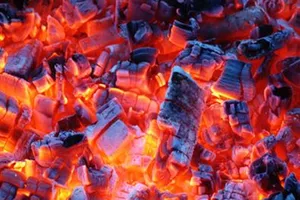 Có nên đốt than sưởi ấm trẻ?