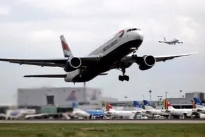 Bay gần 5.000 km, máy bay phải quay đầu trở về 