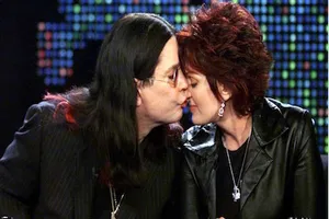 Huyền thoại rock metal khốn đốn vì... nghiện sex