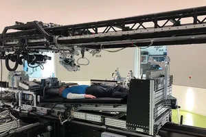 NASA trả 18.500 USD để... nằm giường xem phim 2 tháng