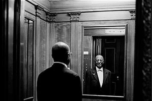 Ám ảnh quấy rối tình dục trong thang máy (ảnh minh họa). Ảnh: INTERNET