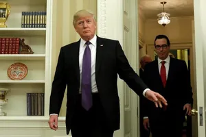 Đảng Dân chủ yêu cầu Tổng thống Trump khai thuế