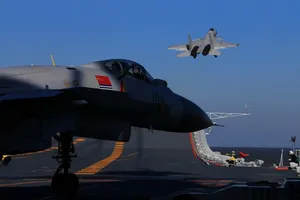 Chiến đấu cơ Trung Quốc chuẩn bị bay vào biển Hoa Đông. Ảnh: CFR