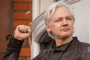 Nóng: Ông chủ Wikileaks đã bị bắt sau 7 năm tị nạn chính trị