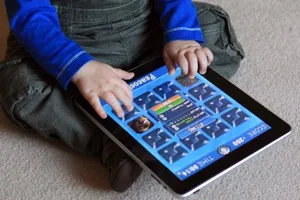 WHO hướng dẫn việc trẻ em dùng thiết bị điện tử