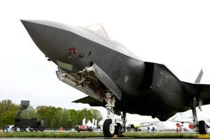 Nhật Bản vẫn chưa xác định vị trí tiêm kích F-35 rơi